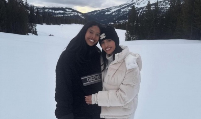 开云-🎂瓦妮莎晒照为大女儿庆生：爸爸妈妈永远爱你 此刻到永恒❤️