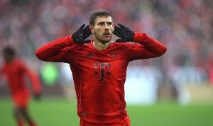 埃芬博格：拜仁踢国米还得坚持用格雷茨卡+基米希，中轴不能动