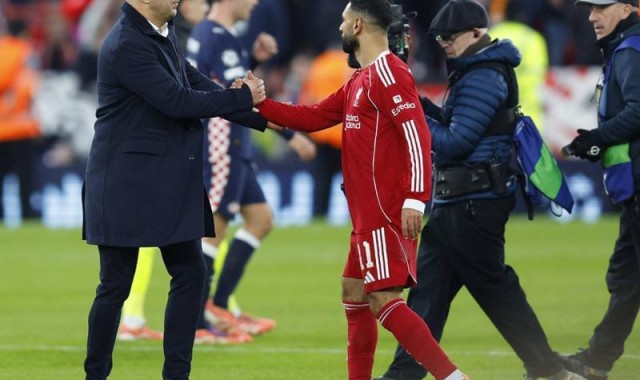 开云体育-天空体育分析：阿森纳击败曼联，扩大领先优势，曼城维拉均落败