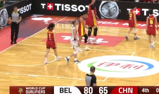 开云体育-女篮惨败比利时！全员低头沮丧，张子宇累坏，郑薇赛后与全队拥抱