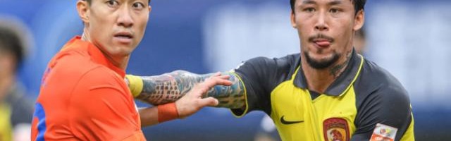 开云体育-王小二过年！广州队两战拿一分 不掉队就算成功？