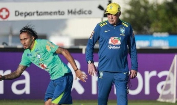 开云体育-世体批评安帅：不征召皇马球员，却让拉菲尼亚在4100米高原登场