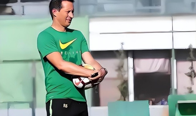 开云体育-斯卢茨基亮相申花新赛季出征仪式，已发声做出重要决定，赢得点赞