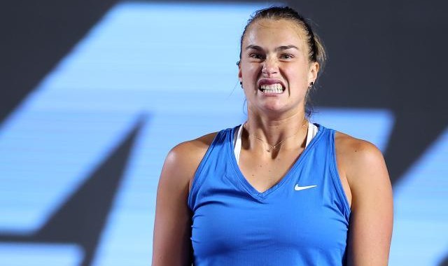 开云-萨巴伦卡总决赛首秀大崩盘 连丢十局再负巴多萨